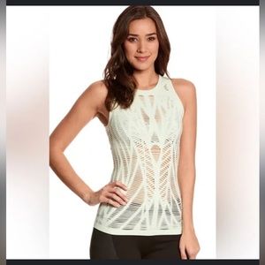 Alo Yoga women’s vixen fitted muscle tank